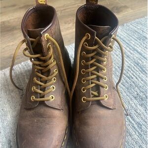 Dr. Martens 1460 Crazy Horse Boots